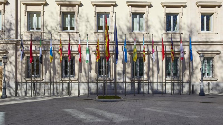 ep archivo banderas de las comunidades autonomas frente a la fachada del palacio del senado en una ep archivo banderas de las comunidades autonomas frente a la fachada del palacio del senado en una