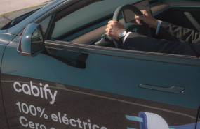 ep archivo   conductor en un vehiculo de cabify