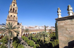 ep archivo   vista de la torre campanario y del patio de los naranjos de la mezquita catedral de