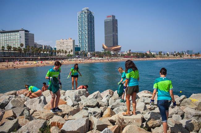 Batida de recogida de basuras en las playas | DELIVEROO ep batidarecogidabasuraslas playas