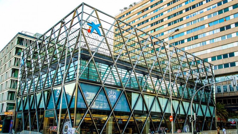 CaixaBank abre un centro 'all in one' en el edificio Axis de Madrid | MAXIMO GARCIA DE LA PAZ / CAIXABANK ep caixabank abre un centro all in one en el edificio axis de madrid