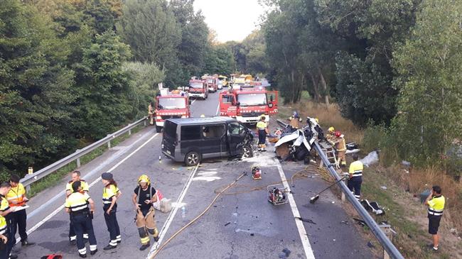 Choque frontal entre un turismo y una furgoneta en Vidreres (Girona) | SERVEI CATALÀ DE TRÀNSIT ep choque frontalun turismouna furgonetavidreres girona