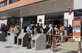 ep ciudadanos marroquies acuden al consulado rifeno en almeria para documentarse ante la ep ciudadanos marroquies acuden al consulado rifeno en almeria para documentarse ante la