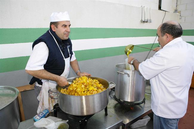 ep cocinero cocina patatas plato fiestala chanfaina totalan