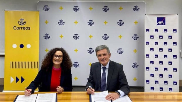 ep correos y axa firman un acuerdo para la distribucion de seguros ep correos y axa firman un acuerdo para la distribucion de seguros