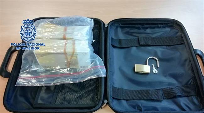 Dinero estafado en Castellón mediante el método 'Rip deal' | POLICÍA NACIONAL DE CASTELLÓN ep dinero estafadocastellon mediantemetodo rip deal