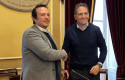 ep el alcalde de cadiz en la firma del nuevo contrato de recogida de basura y limpieza con valoriza