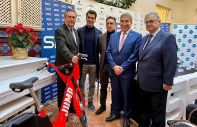 ep el delegado del gobierno en andalucia lucrecio fernandez junto al alcalde de sevilla juan espadas