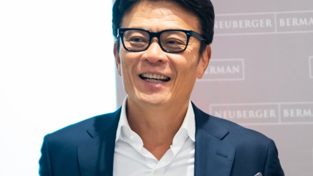 ep el director general y responsable de neuberger berman east asia ryo ohira