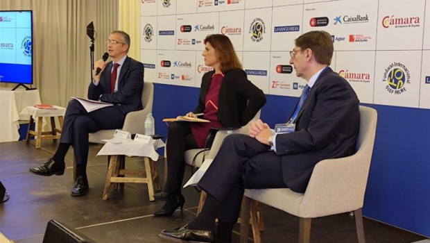 ep el gobernador de banco de espana pablo hernandez de cos y el presidente de caixabank jose ignacio