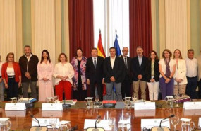 ep el ministro de agricultura pesca y alimentacion luis planas se reune con los miembros de upa