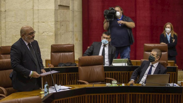 ep el portavoz del grupo parlamentario vox alejandro hernandez 1i durante su intervencion en la