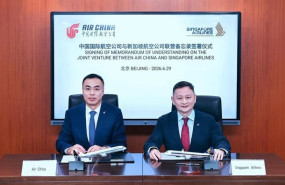 ep el presidente de air china el sr qu guangji izquierda y el director ejecutivo de singapore