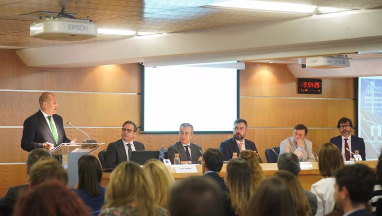 ep expertos advierten que las propuestas del ponente a la reforma del mercado electrico pueden ep expertos advierten que las propuestas del ponente a la reforma del mercado electrico pueden