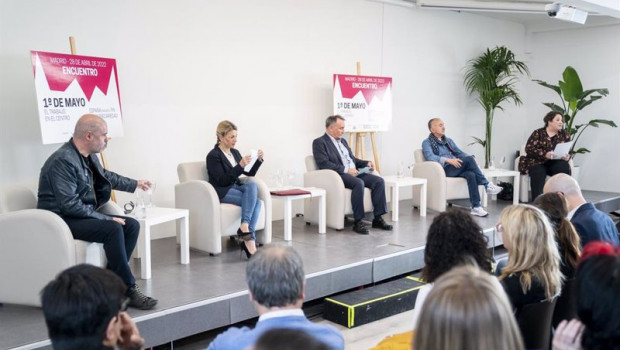 ep i d el secretario general de ccoo unai sordo la vicepresidenta y ministra de trabajo yolanda diaz