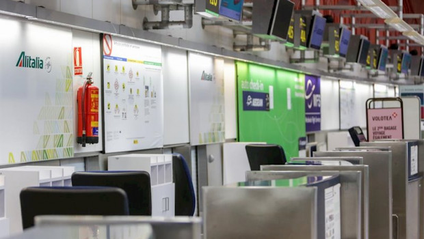 ep imagen de mostradores en el aeropuerto de adolfo suarez madrid barajas