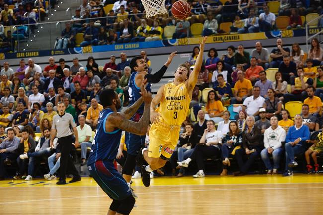 Kevin Pangos en el Herbalife Gran Canaria - Morabanc Andorra | MIGUEL HENRIQUEZ - Archivo ep kevin pangosherbalife gran canaria - morabanc andorra