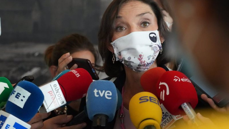 ep la ministra de industria comercio y turismo reyes maroto atiende a los medios de comunicacion ep la ministra de industria comercio y turismo reyes maroto atiende a los medios de comunicacion