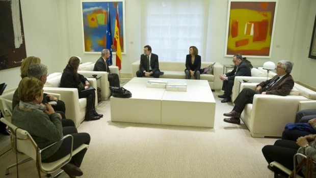 ep mariano rajoy recibela moncloalos familiareslas victimasyak-42