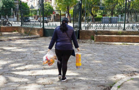 ep reparto de alimento para los ninos desfavorecido que iban a los comedores escolares