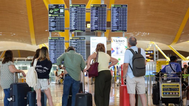 ep varias personas en el aeropuerto adolfo suarez madrid barajas a 2 de agosto de 2024 en madrid