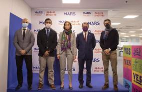 ep visita de la ministra reyes maroto a la fabrica de alimentos para mascotas de mars en arevalo