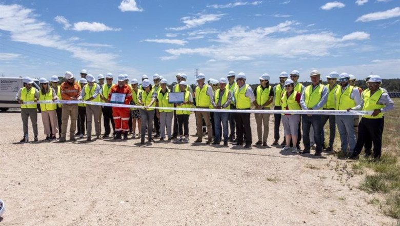 ep x elio inaugura su planta solar de blue grass en australia