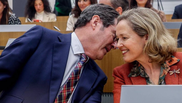 ep archivo   el presidente de la ceoe antonio garamendi y la vicepresidenta primera y ministra de