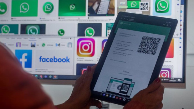 ep archivo   whatsapp en el buscador de google a 25 de marzo de 2024 en madrid espana