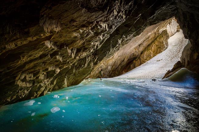 Cueva de Hielo en Peña Castill, en el Parque Nacional de Picos de Europa | JESÚS SÁNCHEZ BERMEJO ep cuevahielopena castill enparque nacionalpicoseuropa
