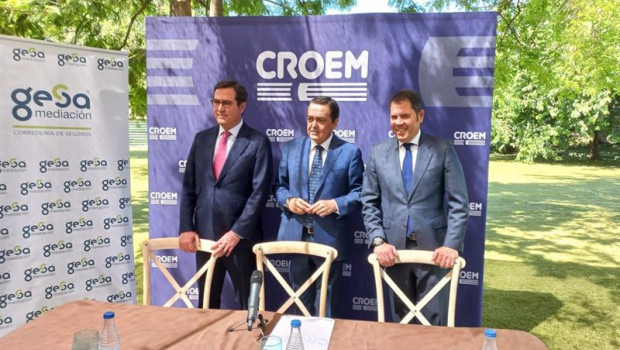 ep de izquierda a derecha el presidente de ceoe antonio garamendi el presidente de croem jose maria