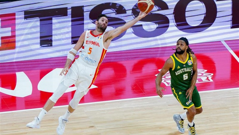 El capitán de la selección española de baloncesto, Rudy Fernández, en las semifinales del Mundial de China ante el jugador de Australia Patty Mills | @NPHOTO-ALBERTO NEVADO/FEB ep el capitan de la seleccion espanola de baloncesto rudy fernandez en las semifinales del mundial