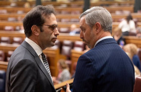 ep el ministro de economia comercio y empresa carlos cuerpo i y el diputado del pp juan bravo d