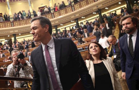 ep el presidente de gobierno en funciones pedro sanchez gina el ojo tras pronunciar su discurso en