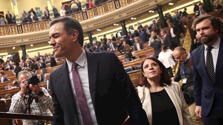 El presidente de Gobierno en funciones, Pedro Sánchez, giña el ojo tras pronunciar su discurso en el Congreso de los Diputados durante la primera sesión del debate de su investidura en la XIV Legislatura en Madrid (España), a 4 de enero de 2020. | Eduardo Parra - Europa Press ep el presidente de gobierno en funciones pedro sanchez gina el ojo tras pronunciar su discurso en
