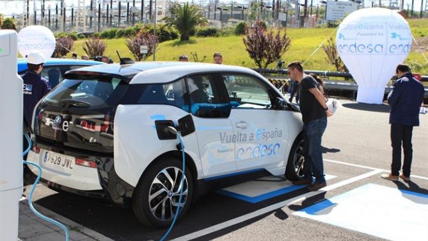 ep iniciola i vueltaespanavehiculo electricoas pontes coruna