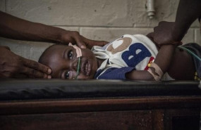 ep jacque es una nina congolena de 22 meses que padece neumonia y quiza tambien malaria
