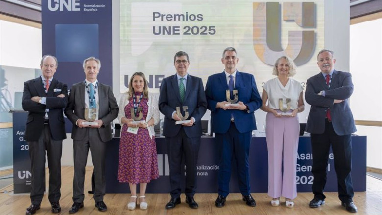 ep la asociacion espanola de normalizacion une ha concedido los premios une de normalizacion 2025 ep la asociacion espanola de normalizacion une ha concedido los premios une de normalizacion 2025