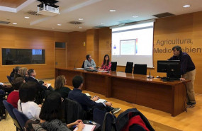 ep la directora general del mar menor miriam perez acompanada del cientifico javier gilabert y de