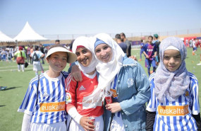 ep laliga promovera diferentes actividades con ninas y entrenadoras en el campo de refugiados de