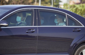 ep los reyes don felipe y dona letizia en el interior de un coche