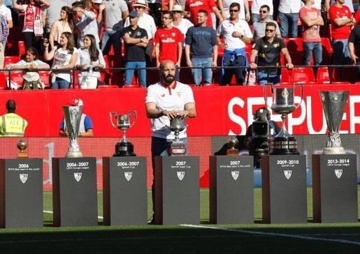 Monchi se despide del Ramón Sánchez Pizjuán con la camiseta de Puerta | HTTP://WWW.LALIGA.ES ep monchidespideramon sanchez pizjuanla camisetapuerta
