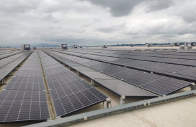 ep placas solares instaladas en la azotea del centro logistico de amazon en bobes siero