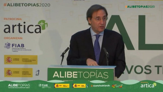 ep tomas pascual presidente de fiab durante un acto