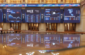 ep varios paneles del ibex 35 en el palacio de la bolsa a 22 de septiembre de 2023 en madrid espana