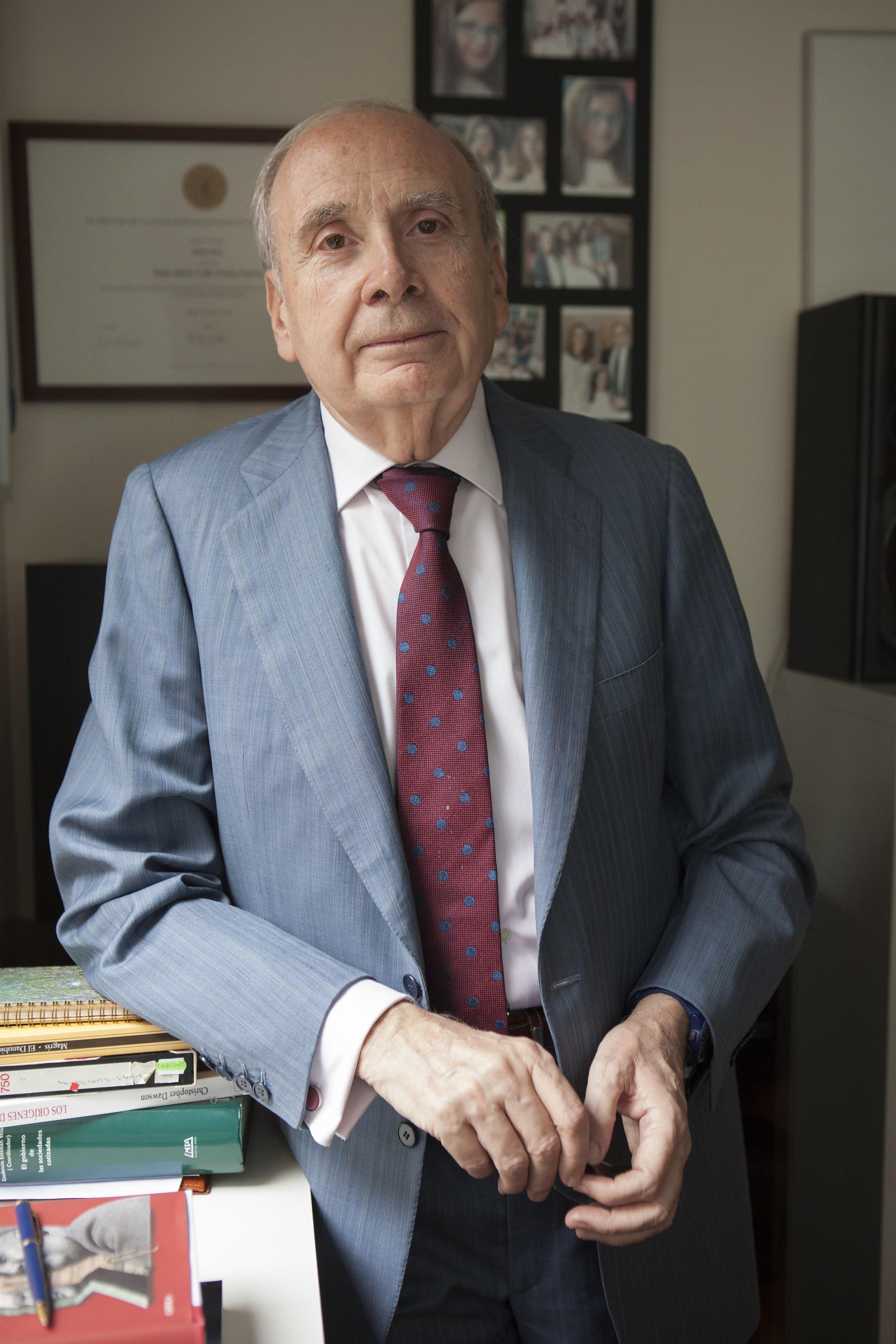 Antonio López, Presidente De Honor De Dircom, Recibirá El Premio Luka Brajnovic | UNIVERSIDAD DE NAVARRA ep antonio lopez presidentehonordircom recibira premio luka brajnovic