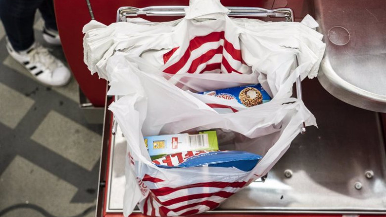 ep archivo bolsas de la compra de target en un local de nueva york estados unidos ep archivo bolsas de la compra de target en un local de nueva york estados unidos