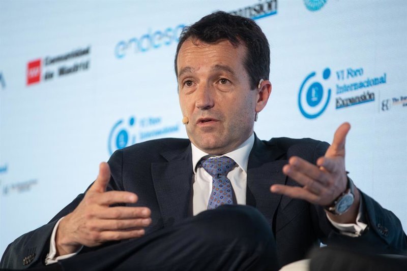 Ángel Escribano dimitirá esta tarde como presidente de Indra en un consejo extraordinario