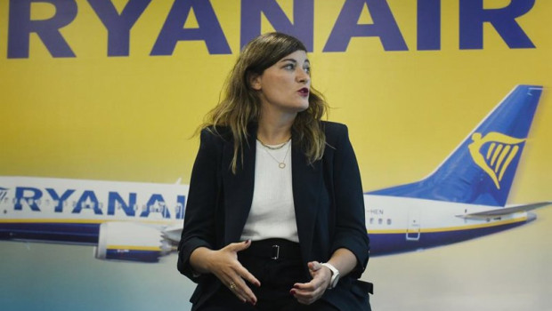 ep archivo la country manager de ryanair en espana elena cabrera durante una rueda de prensa en ep archivo la country manager de ryanair en espana elena cabrera durante una rueda de prensa en