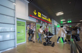 ep archivo pasajeros llegan al aeropuerto adolfo suarez madrid barajas a 9 de julio de 2021 en ep archivo pasajeros llegan al aeropuerto adolfo suarez madrid barajas a 9 de julio de 2021 en